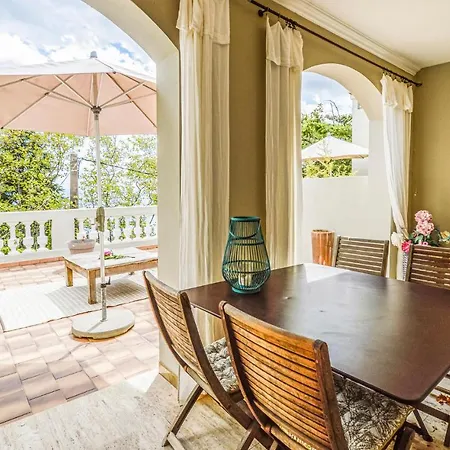 Beautiful In Bastia With 2 Bedrooms And Wifi Lejlighed